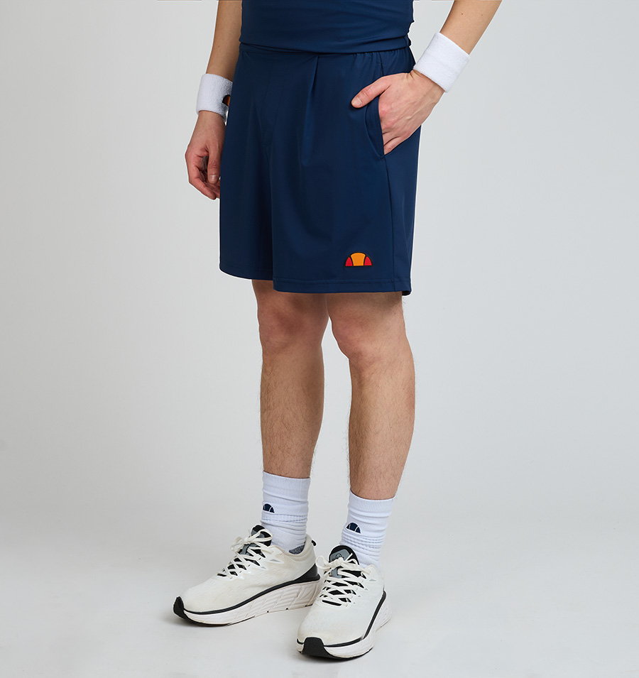 Short Tucker